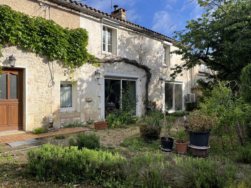 Vente Maison CHAMPNIERS - 3 pièces -98 m² - (16430)