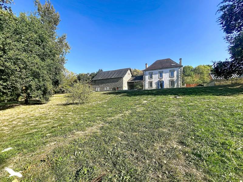Vente Maison Saint-Julien-le-Vendômois 19210 6 pièces - 179 m²
