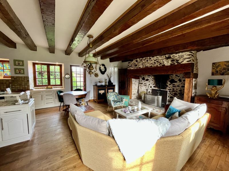 Vente Maison LUBERSAC - 4 pièces -108 m² - (19210)