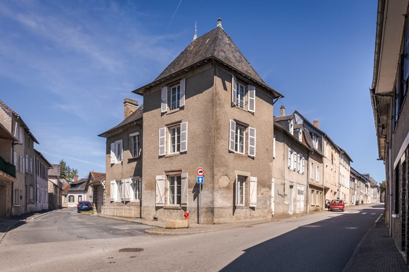 Vente Maison Lubersac - 9 pièces -275 m² - (19210)