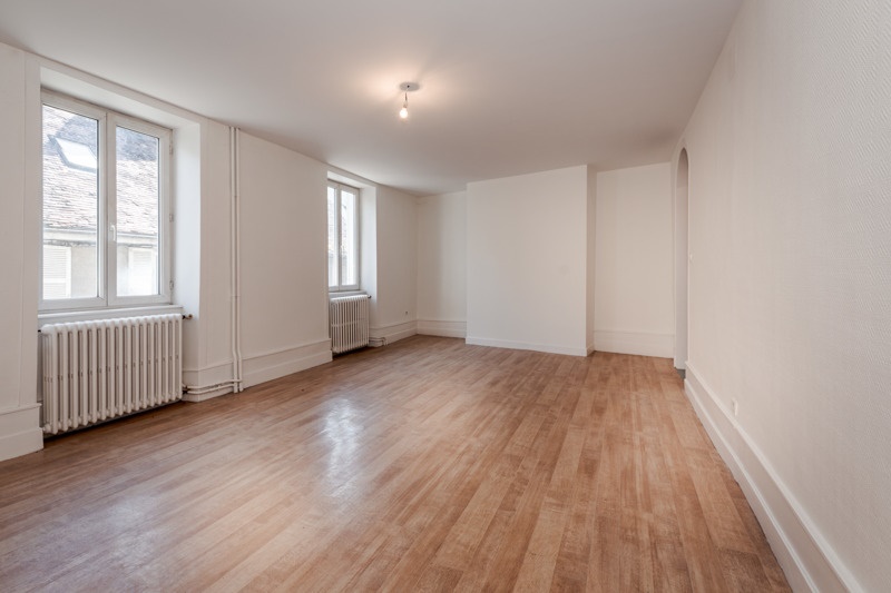 Vente Maison Lubersac - 9 pièces -275 m² - (19210)