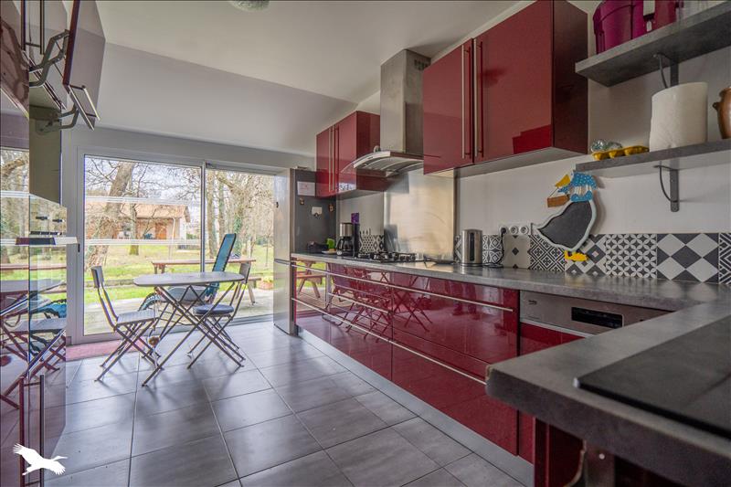 Vente Maison LE VERDON SUR MER - 4 pièces -106 m² - (33123)