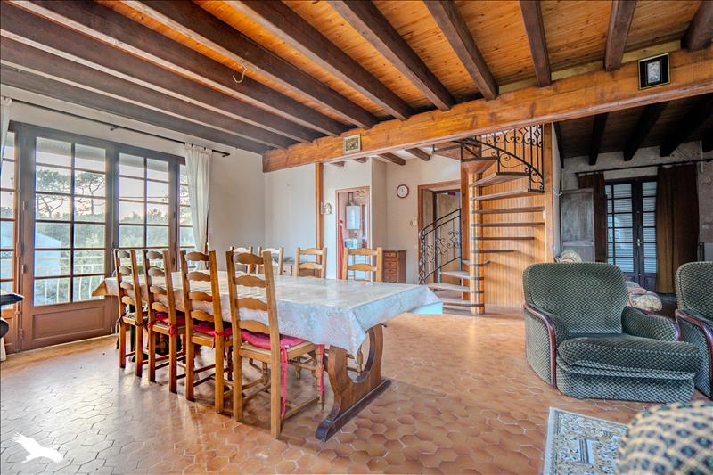 Vente Maison SOULAC SUR MER - 5 pièces -144 m² - (33780)