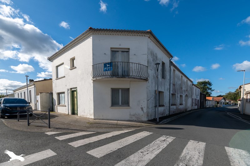 Vente Maison LE VERDON SUR MER - 9 pièces -196 m² - (33123)