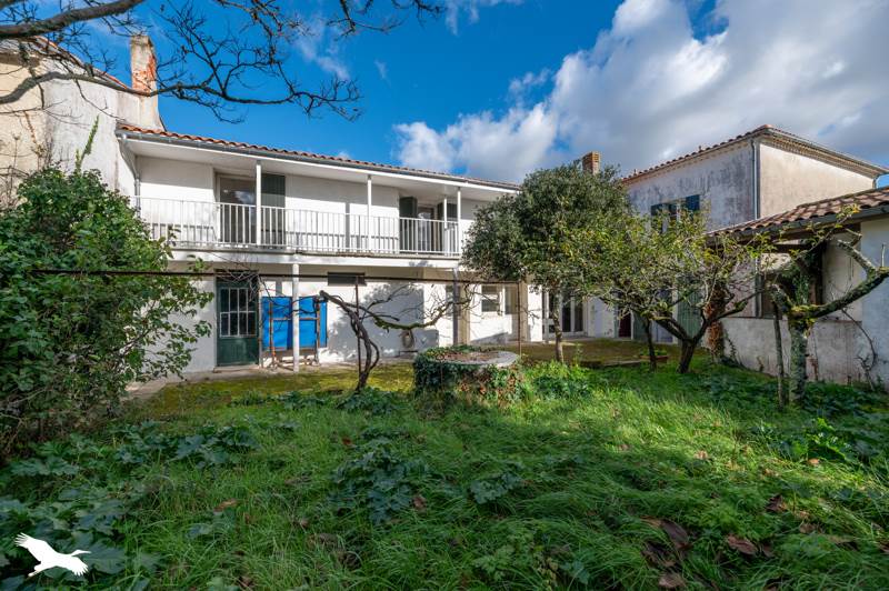 Vente Maison LE VERDON SUR MER - 9 pièces -196 m² - (33123)