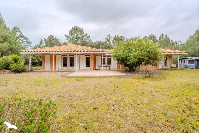 Vente Maison SOULAC SUR MER - 6 pièces -160 m² - (33780)