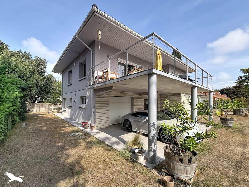 Vente Maison SOULAC SUR MER - 7 pièces -172 m² - (33780)