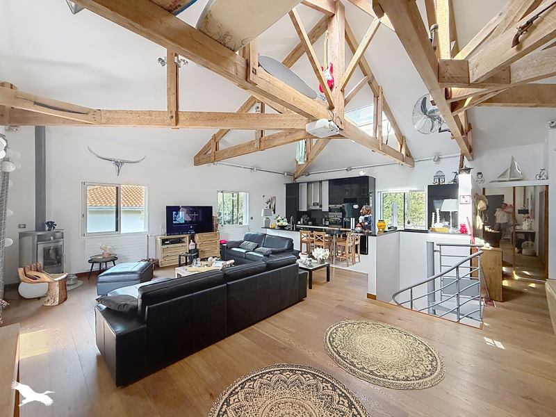 Vente Maison SOULAC SUR MER - 7 pièces -172 m² - (33780)