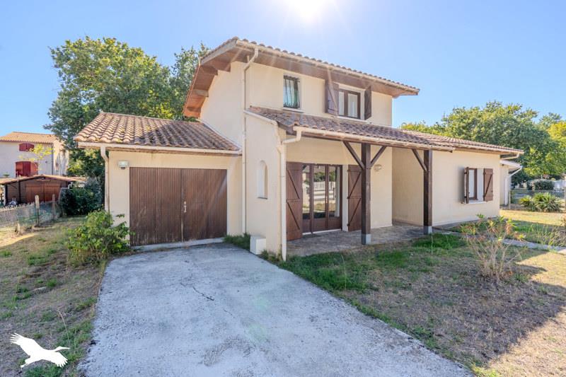 Vente Maison SOULAC SUR MER - 4 pièces -121 m² - (33780)