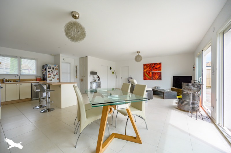 Vente Maison BOURGNEUF - 4 pièces -106 m² - (17220)