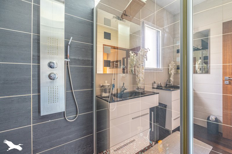 Vente Maison BOURGNEUF - 7 pièces -160 m² - (17220)