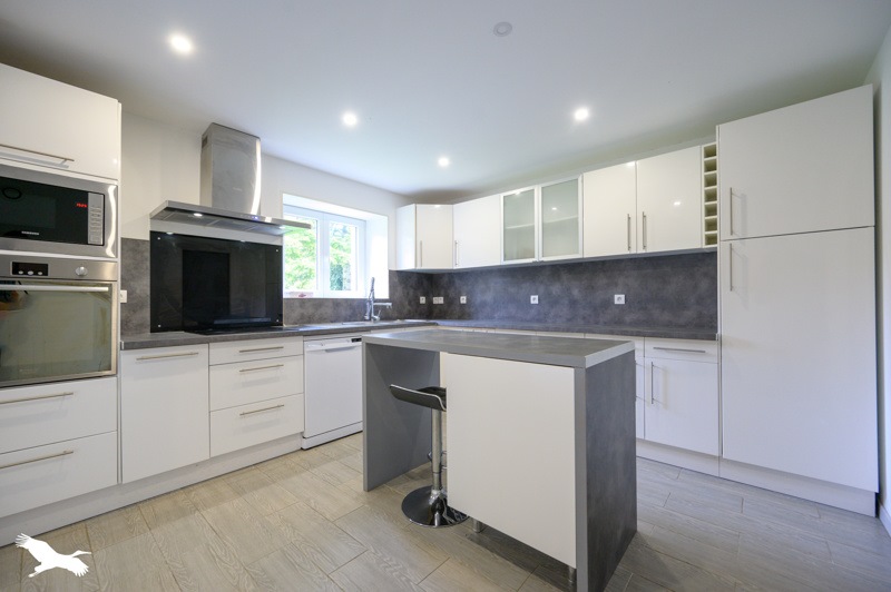 Vente Maison MONTROY - 8 pièces -185 m² - (17220)
