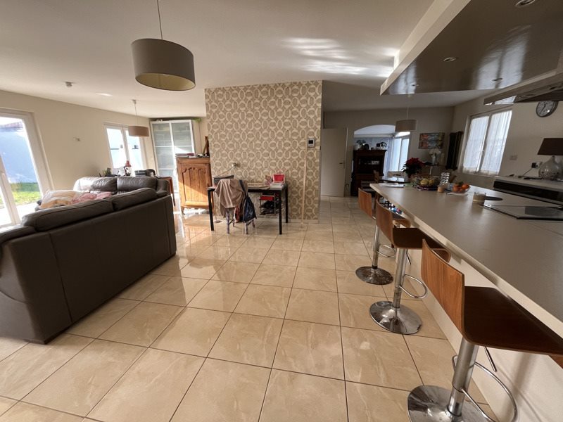 Vente Maison AYTRE - 7 pièces -170 m² - (17440)