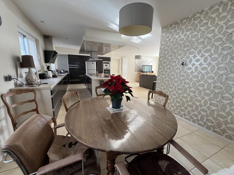 Vente Maison AYTRE - 7 pièces -170 m² - (17440)