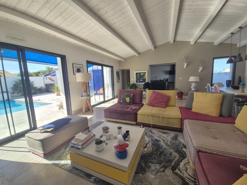 Vente Maison CLAVETTE - 5 pièces -141 m² - (17220)