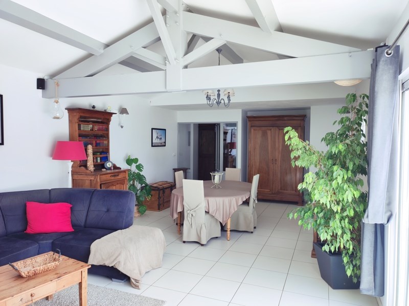 Vente Maison BOURGNEUF - 5 pièces -187 m² - (17220)