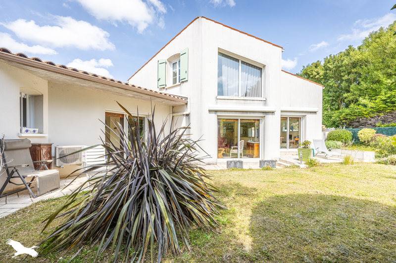 Vente Maison PERIGNY - 6 pièces -150 m² - (17180)