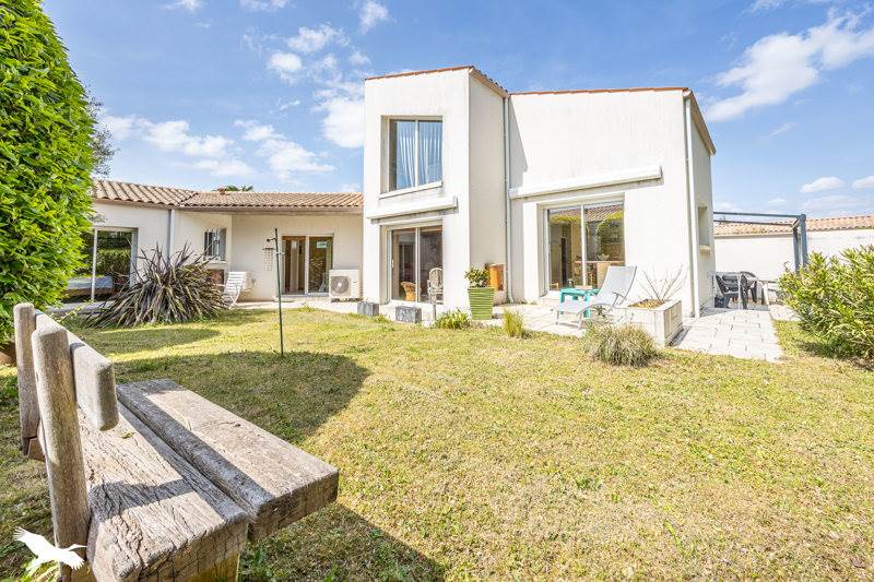 Vente Maison PERIGNY - 6 pièces -150 m² - (17180)