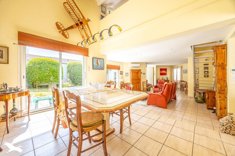 Vente Maison PERIGNY - 6 pièces -150 m² - (17180)