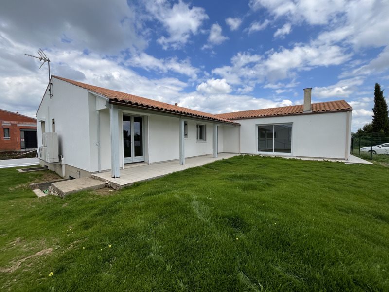 Vente Maison ST ROGATIEN - 6 pièces -155 m² - (17220)