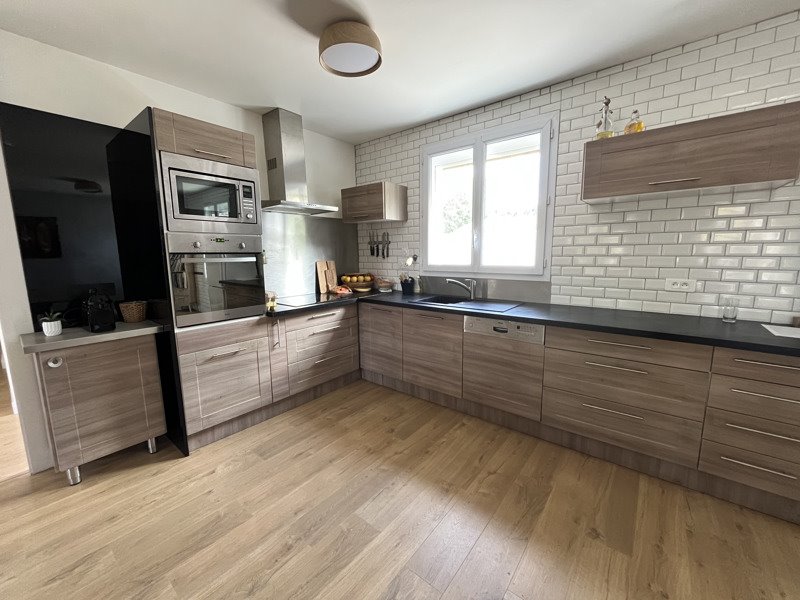 Vente Maison CLAVETTE - 4 pièces -127 m² - (17220)