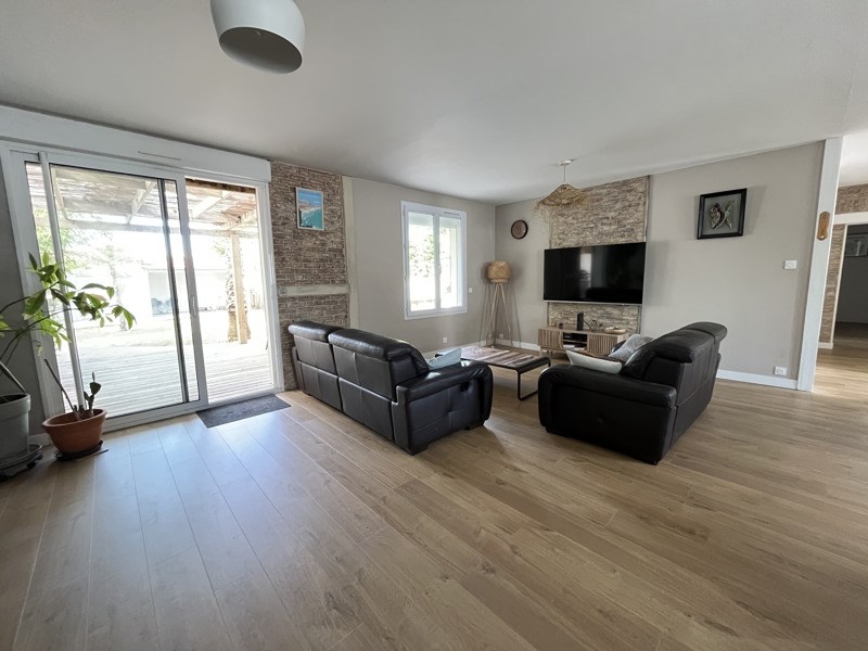 Vente Maison CLAVETTE - 4 pièces -127 m² - (17220)