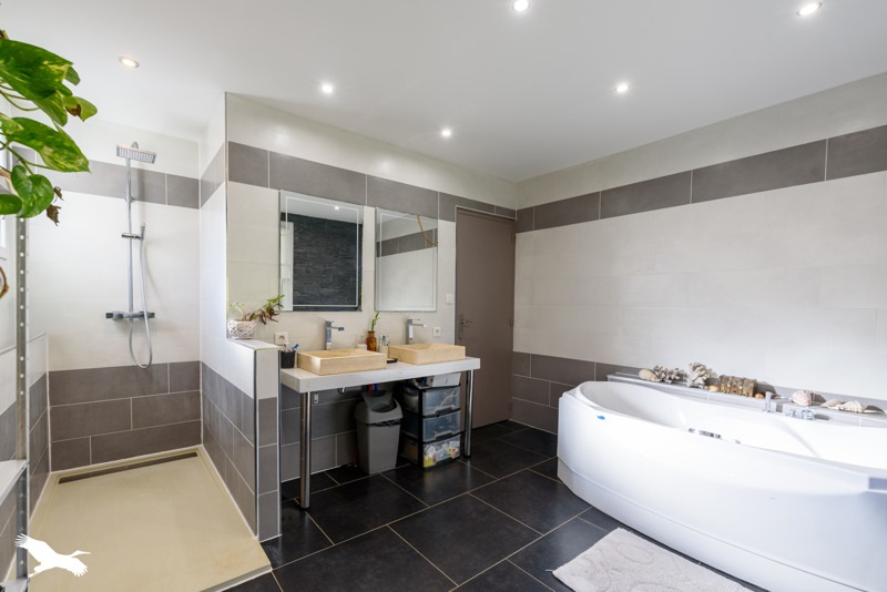 Vente Maison SERRESLOUS ET ARRIBANS - 7 pièces -196 m² - (40700)