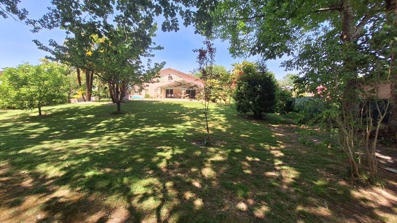 Vente Maison HAGETMAU - 5 pièces -184 m² - (40700)