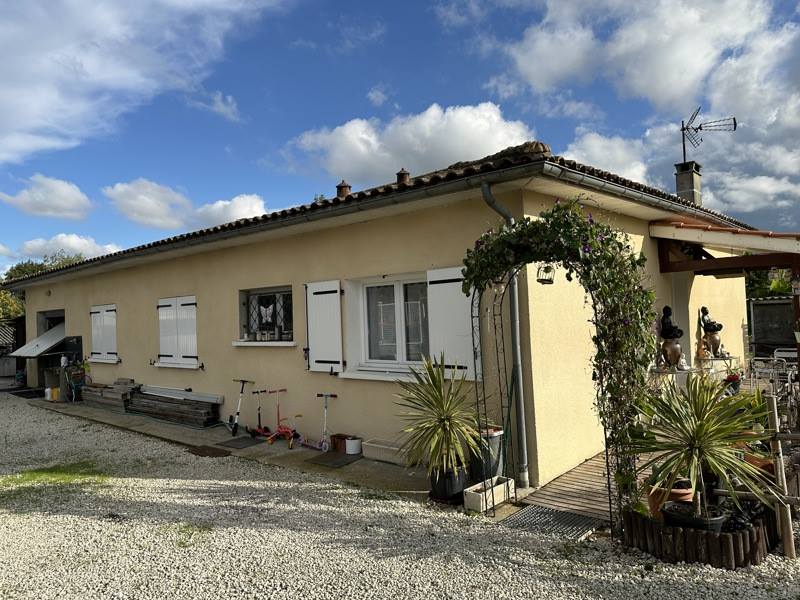 Vente Maison COUTRAS - 5 pièces -106 m² - (33230)