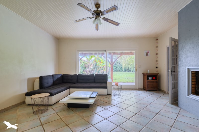 Vente Maison LES EGLISOTTES ET CHALAURES - 8 pièces -220 m² - (33230)