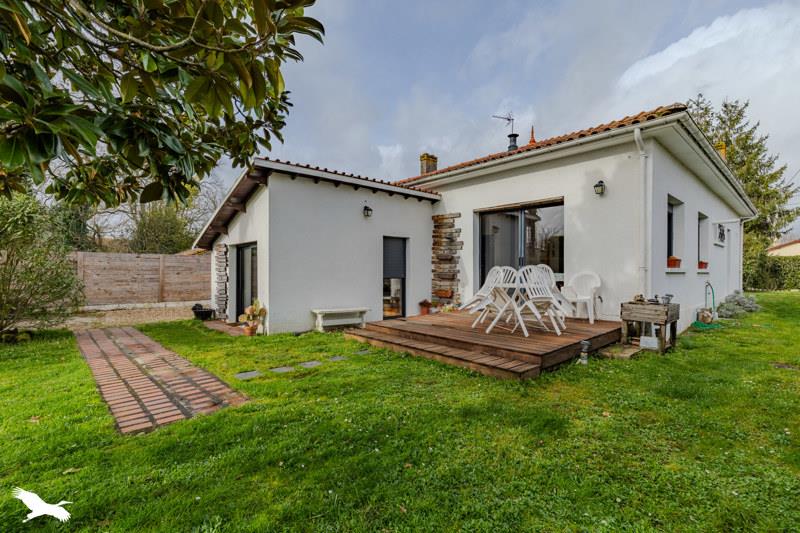 Vente Maison COUTRAS - 5 pièces -110 m² - (33230)