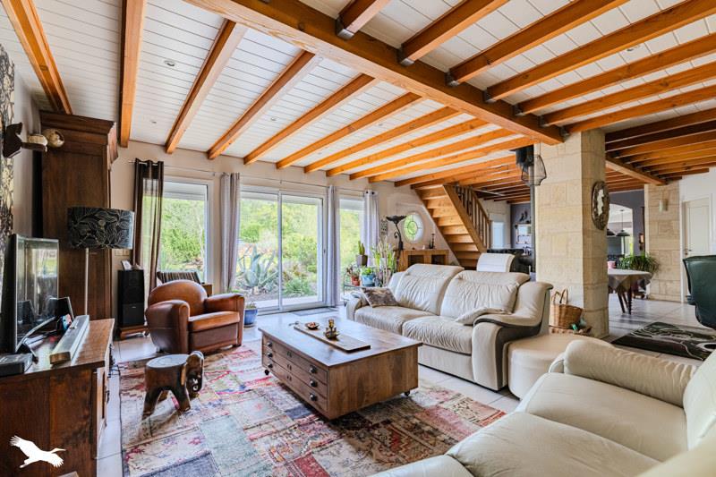 Vente Maison ABZAC - 5 pièces -214 m² - (33230)