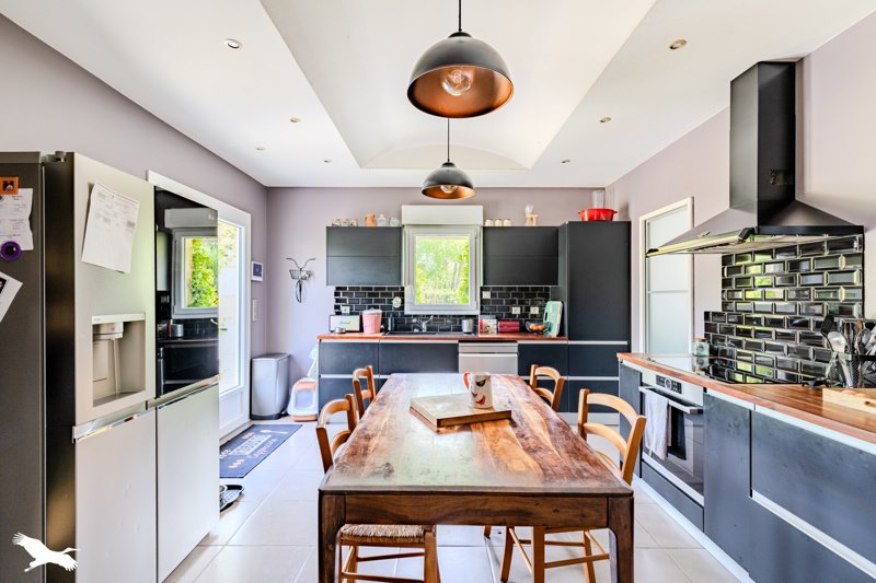 Vente Maison ABZAC - 5 pièces -214 m² - (33230)