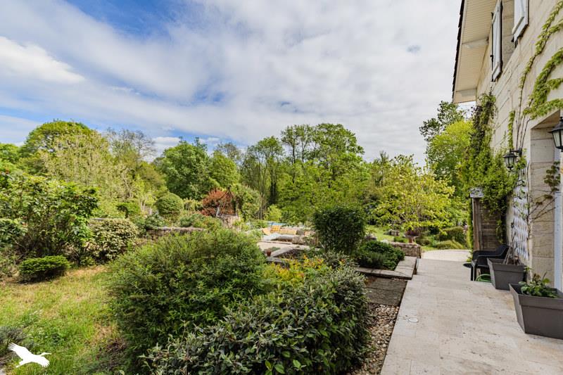 Vente Maison ABZAC - 5 pièces -214 m² - (33230)