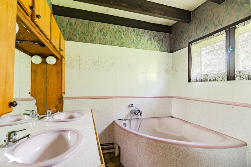 Vente Maison LES PEINTURES - 7 pièces -200 m² - (33230)