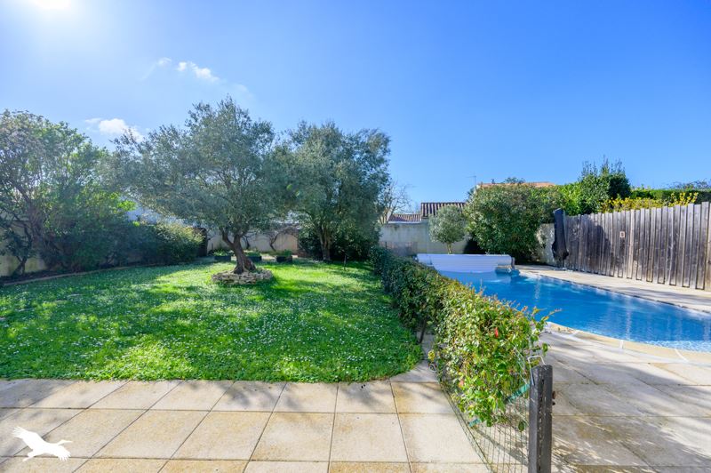 Vente Maison LAGORD - 6 pièces -158 m² - (17140)