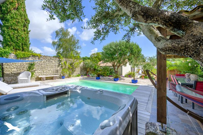 Vente Maison NIEUL SUR MER - 6 pièces -158 m² - (17137)