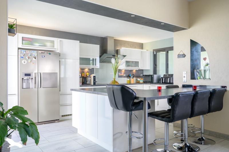 Vente Maison MARSILLY - 7 pièces -192 m² - (17137)