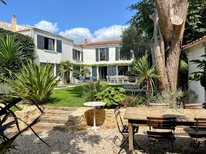 Vente Maison NIEUL SUR MER - 7 pièces -200 m² - (17137)