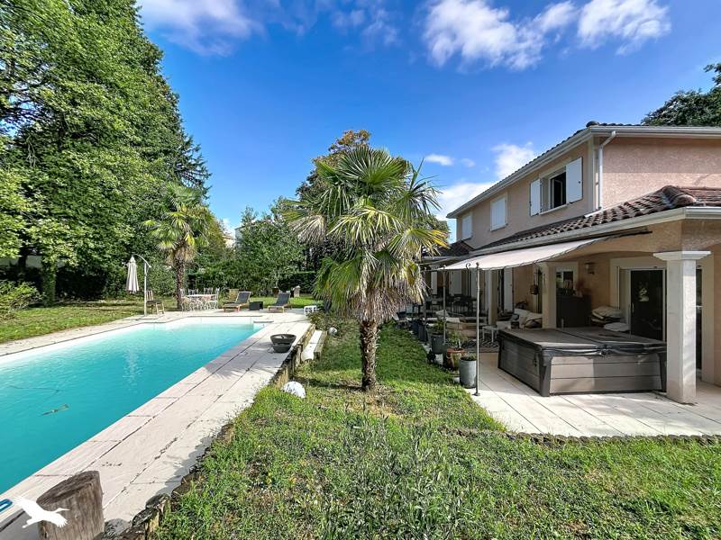 Vente Maison OULLINS 69600 5 pièces - 140 m²