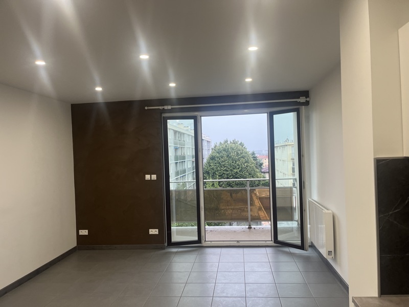 Vente Appartement OULLINS - 1 pièce -29 m² - (69600)