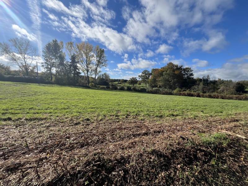 Vente Terrain ST MAURICE LA SOUTERRAINE - -3392 m² - (23300)