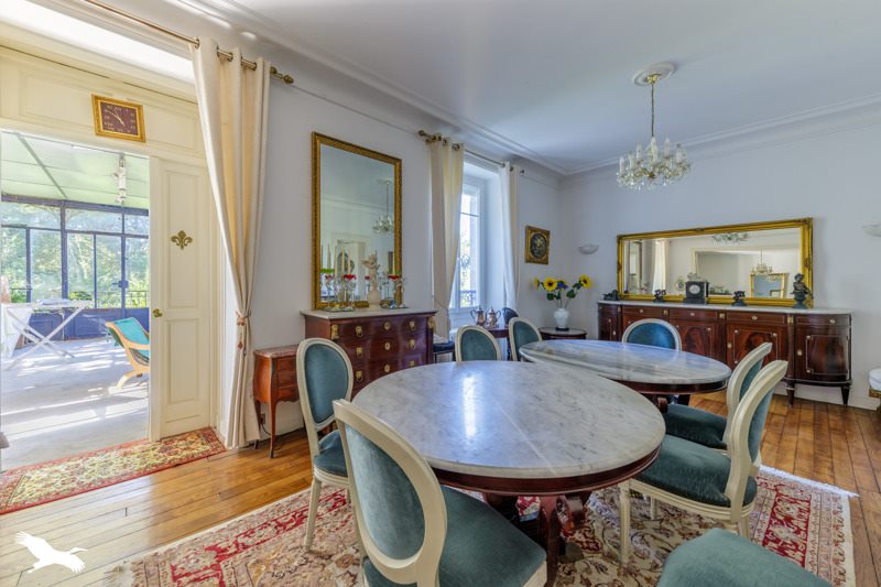 Vente Maison BESSINES SUR GARTEMPE - 17 pièces -310 m² - (87250)