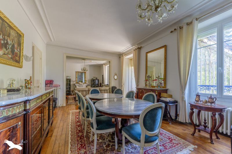 Vente Maison BESSINES SUR GARTEMPE - 17 pièces -310 m² - (87250)