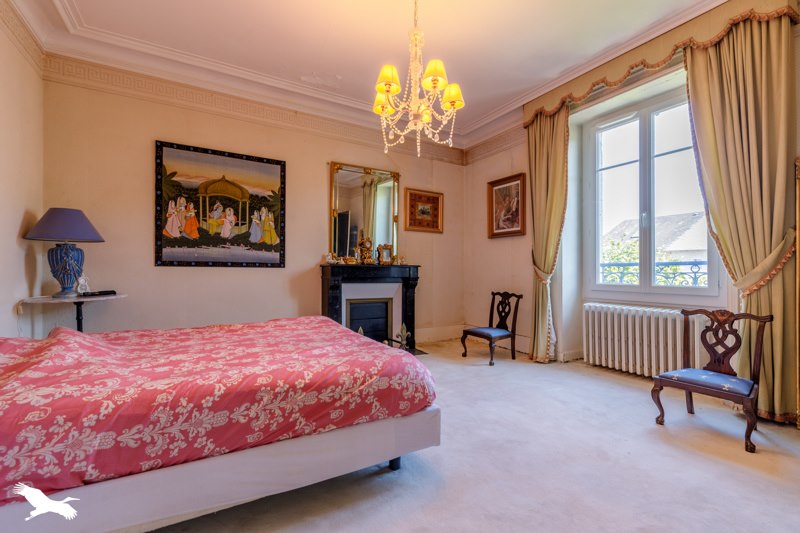 Vente Maison BESSINES SUR GARTEMPE - 17 pièces -310 m² - (87250)