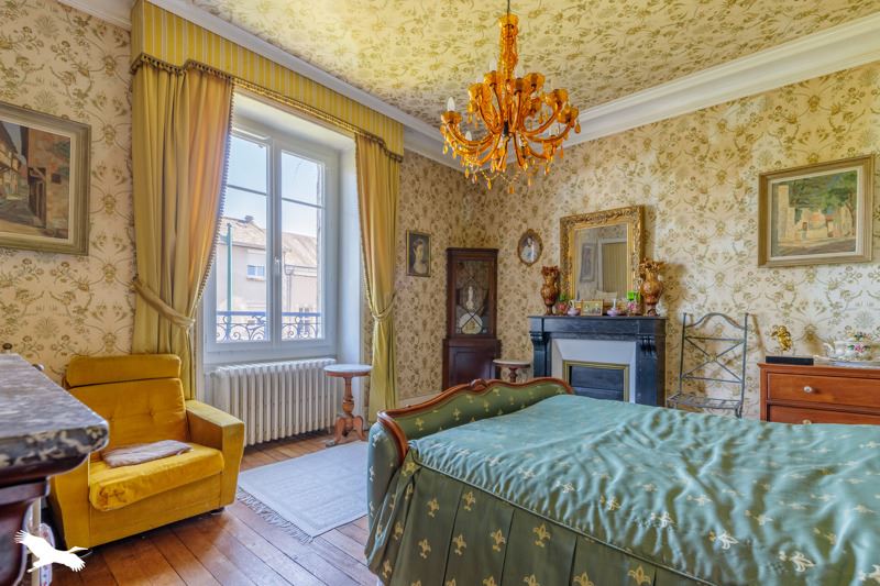 Vente Maison BESSINES SUR GARTEMPE - 17 pièces -310 m² - (87250)