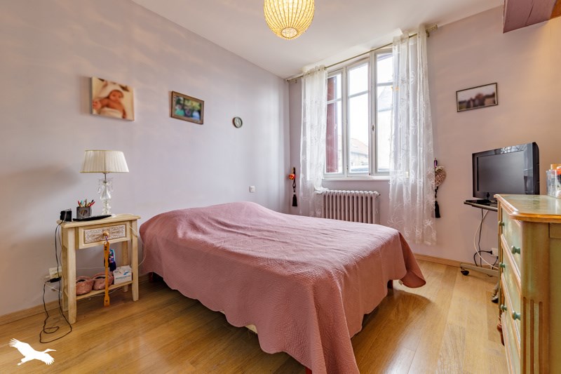 Vente Maison Saint-Sulpice-les-Feuilles - 16 pièces -330 m² - (87160)