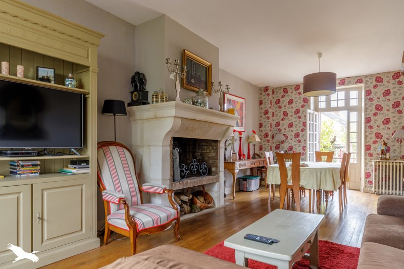 Vente Maison ST SULPICE LES FEUILLES - 16 pièces -330 m² - (87160)