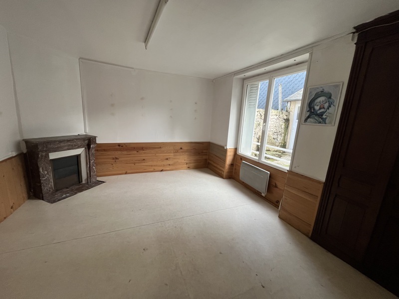Vente Immeuble DUN LE PALESTEL - -  179 m² - (23800)
