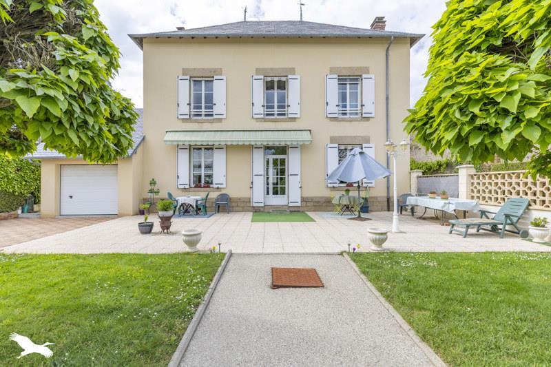 Vente Maison DUN LE PALESTEL - 6 pièces -165 m² - (23800)